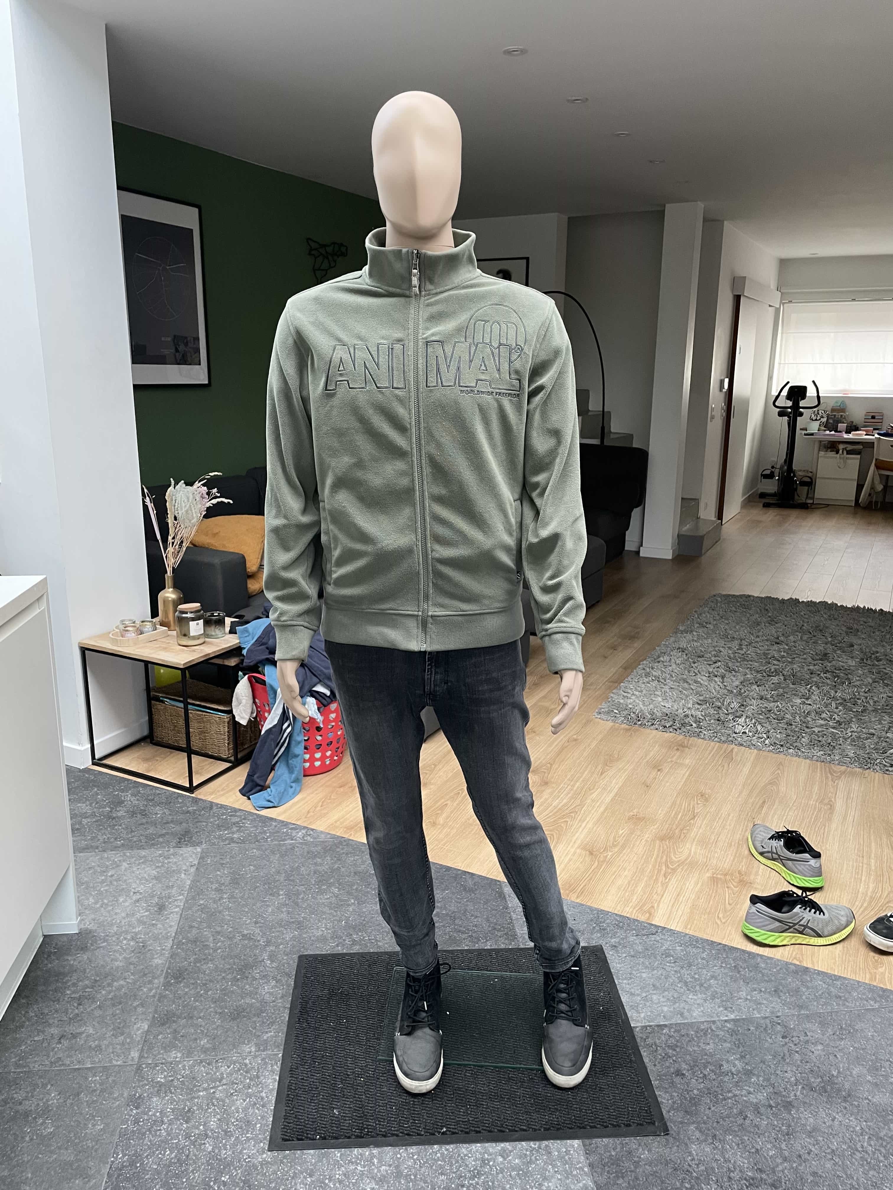 <i class="fa fa-forward" aria-hidden="true"></i>