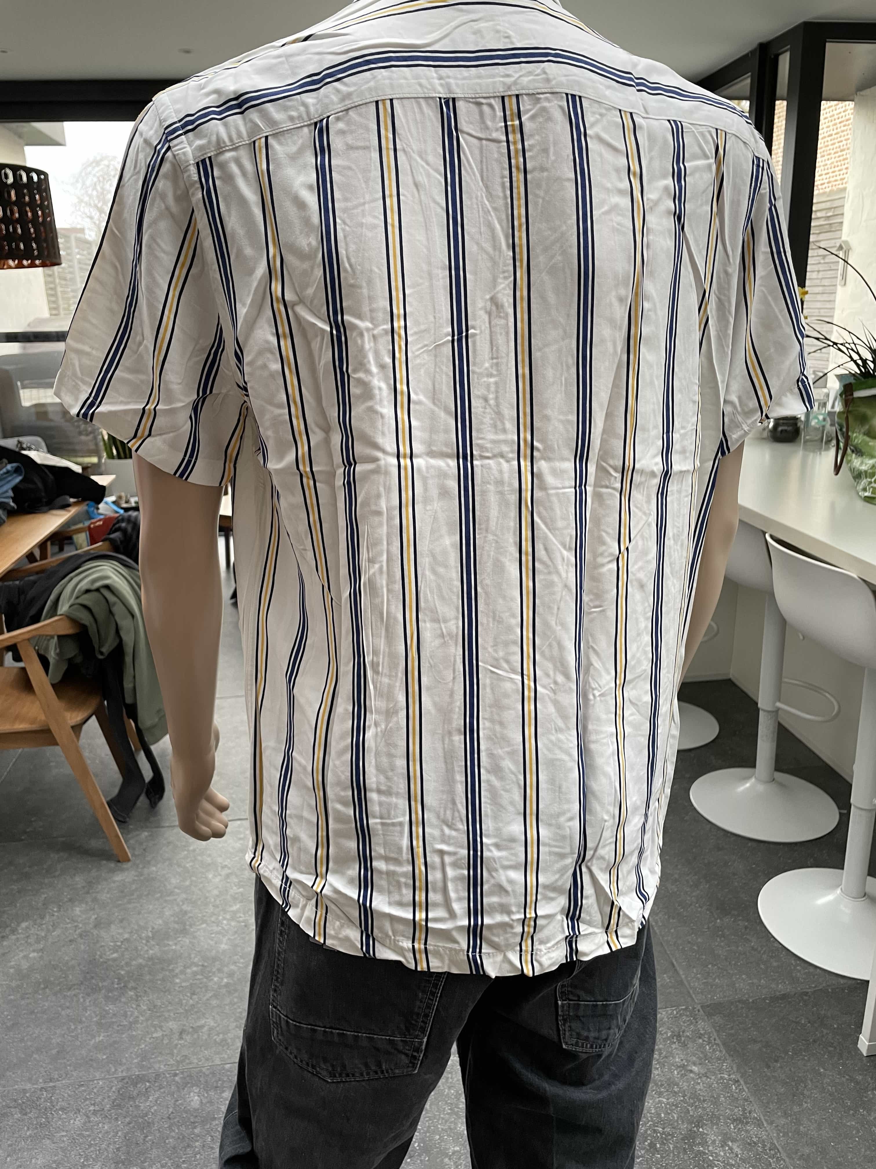 <i class="fa fa-undo" aria-hidden="true"></i>