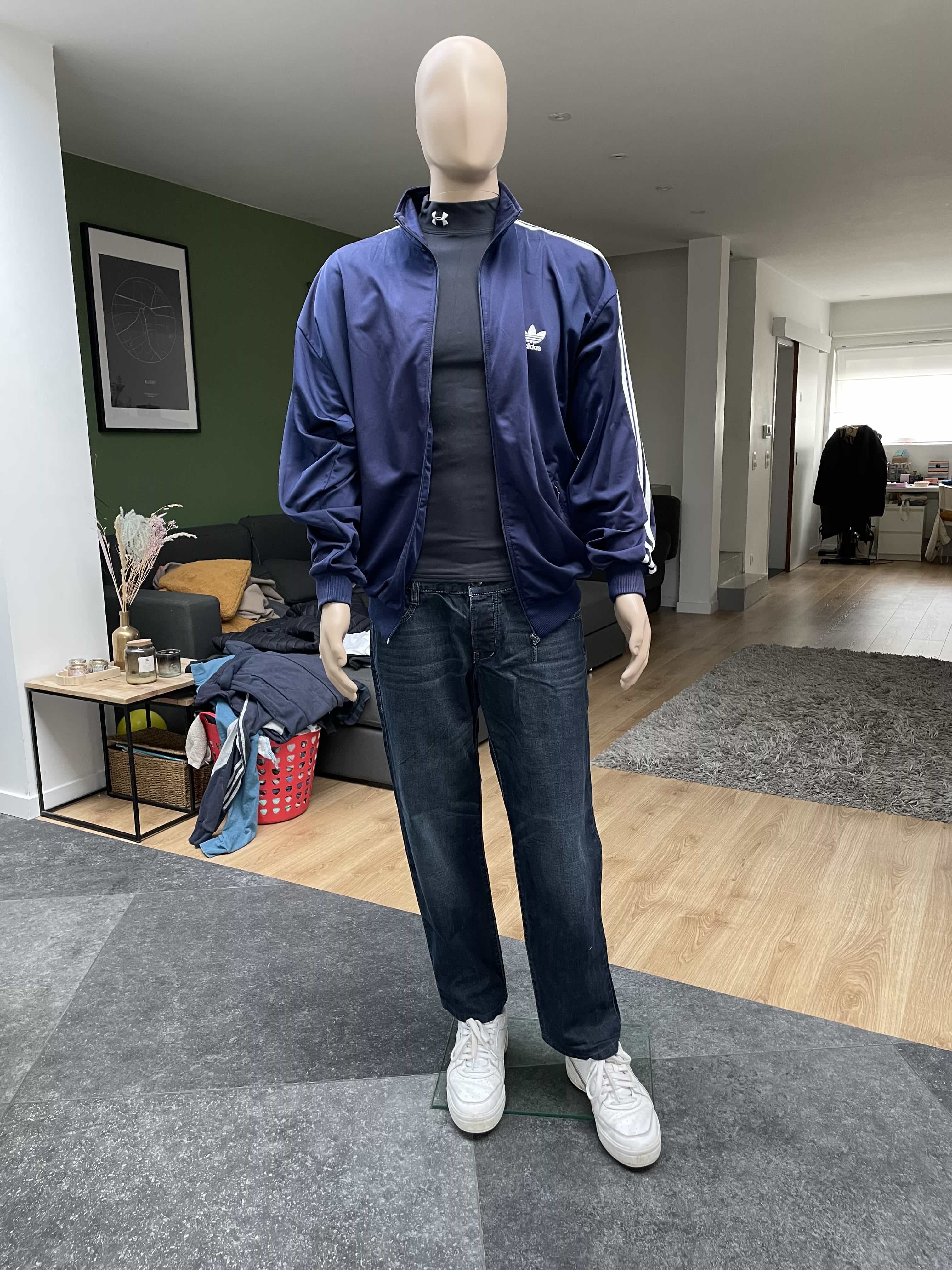 <i class="fa fa-forward" aria-hidden="true"></i>